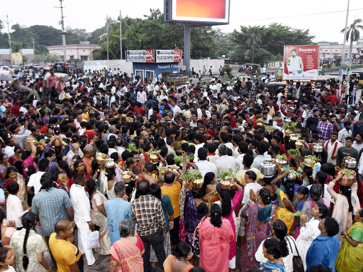 Devotional : Paidi Thalli Sirimanotsavam In Vizianagaram HD Photos9