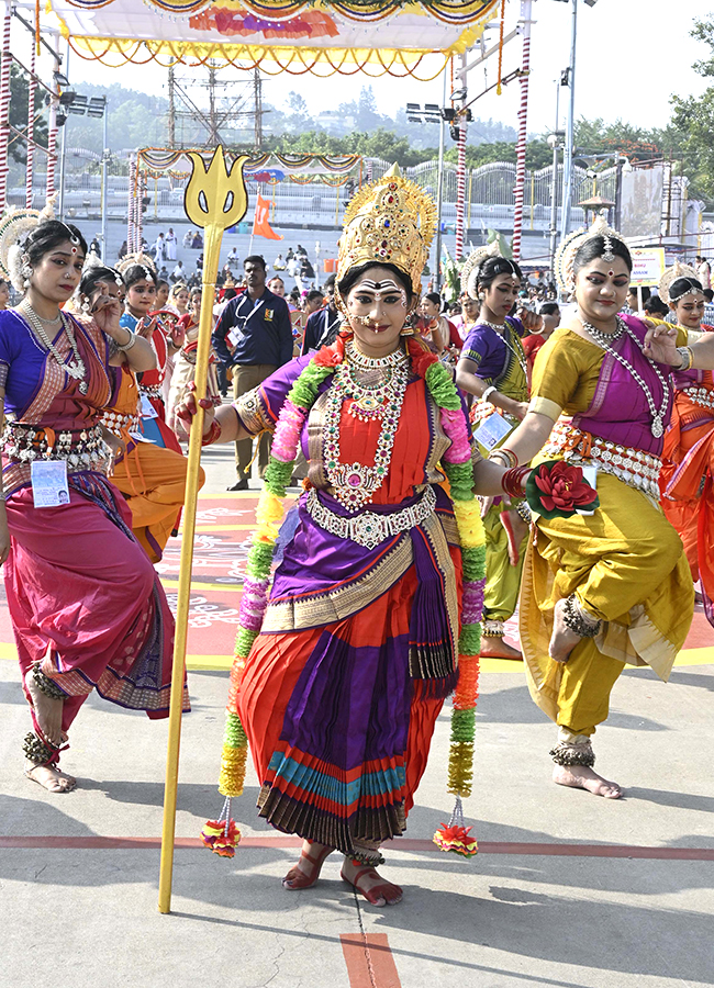 Tirumala : Sri Malayappa Swamy Chinna Sesha Vahanam HD Photos15