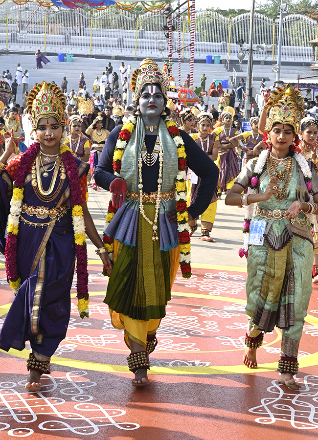 Tirumala : Sri Malayappa Swamy Chinna Sesha Vahanam HD Photos21