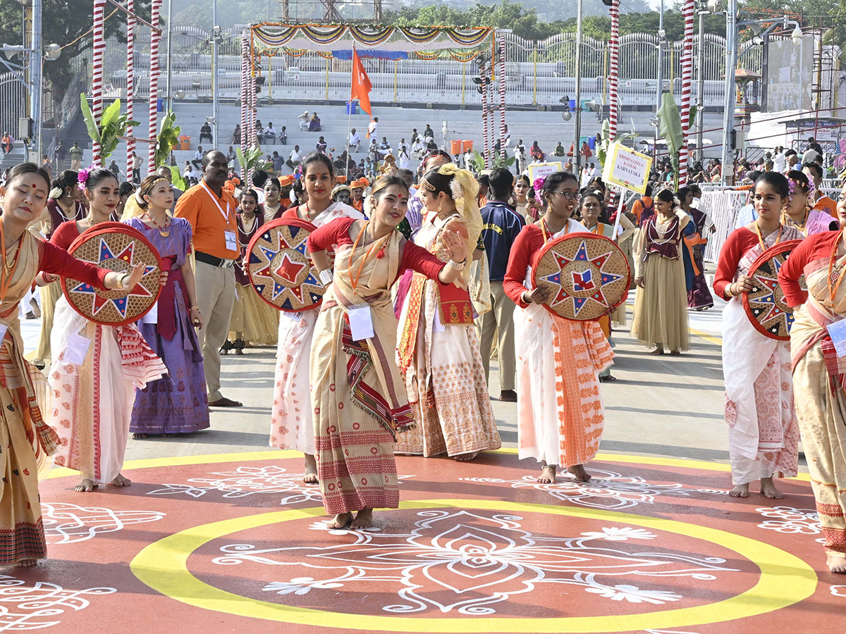 Tirumala : Sri Malayappa Swamy Chinna Sesha Vahanam HD Photos8
