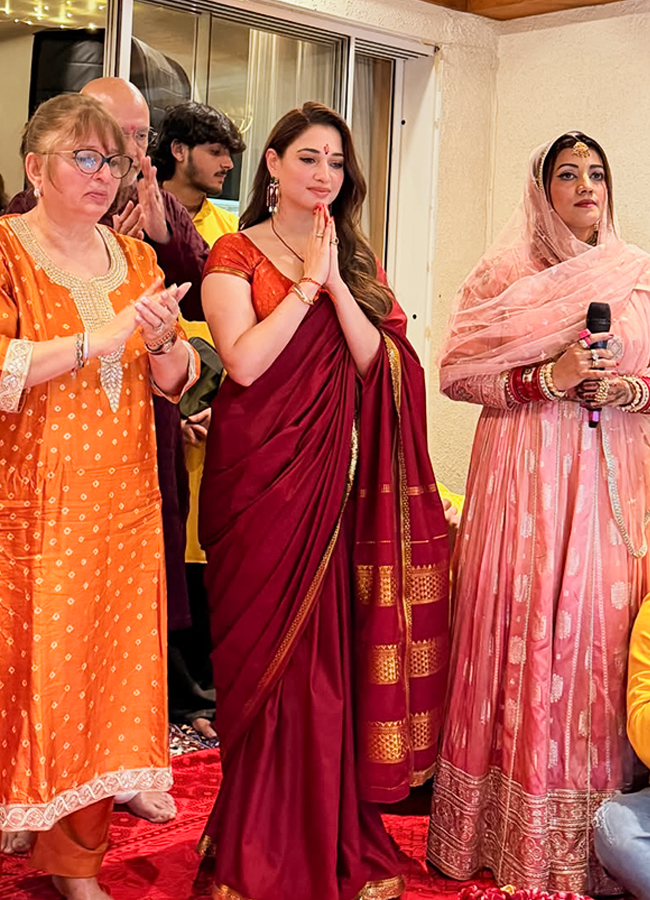 Tamannaah Bhatia has visited the Vaishno Devi shrine3