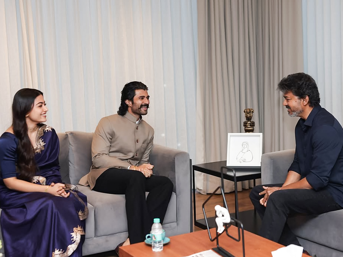 Vijay Deverakonda and Rashmika Mandanna Meets CM Vijay4