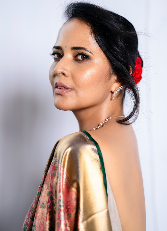 Actress Anasuya Bharadwaj Latest Photos Viral Now18