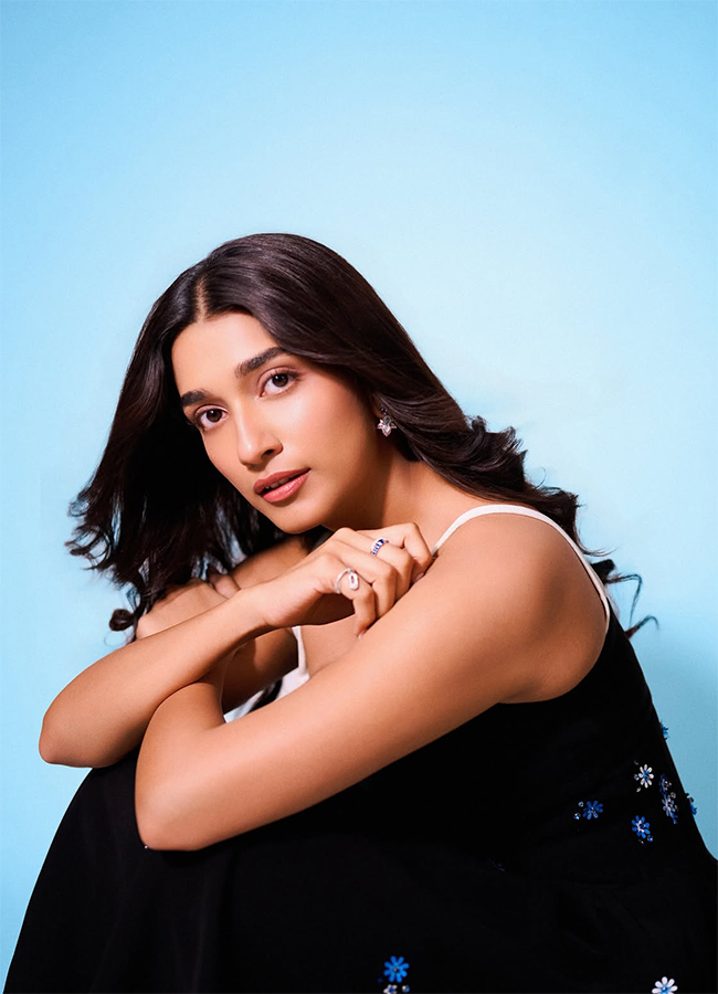 Alias Rukmini Movie Heroine Aafiya Sayed Viral Photos11