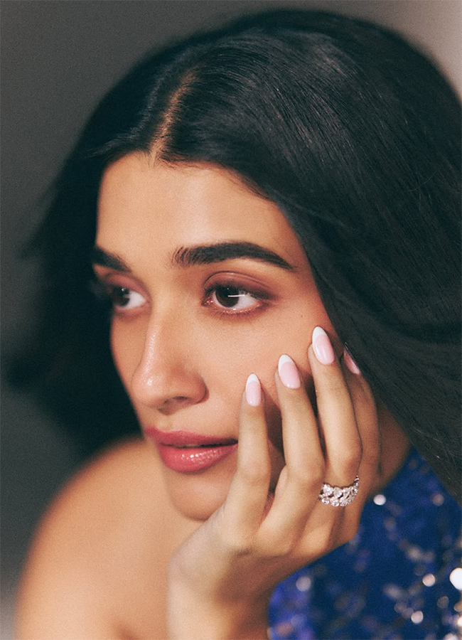 Alias Rukmini Movie Heroine Aafiya Sayed Viral Photos2