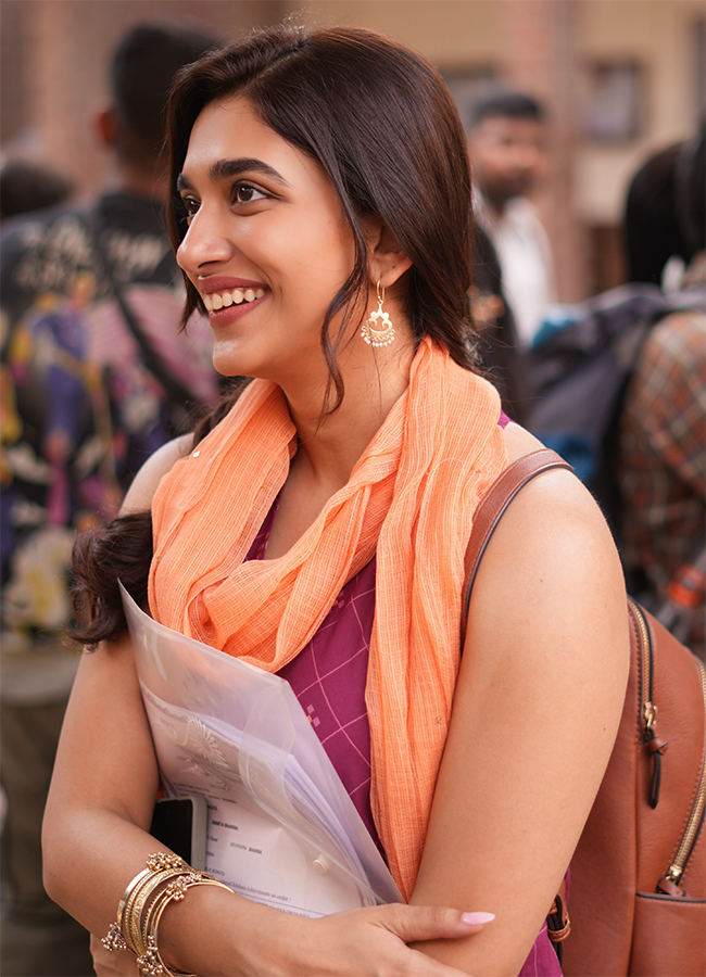 Alias Rukmini Movie Heroine Aafiya Sayed Viral Photos8