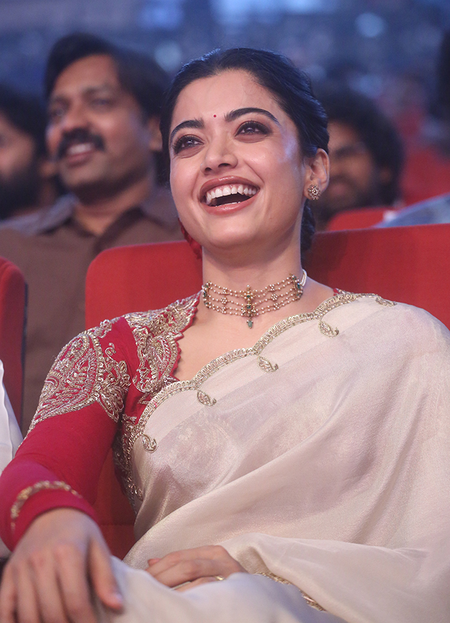 Rashmika Mandanna and Vijay Deverakonda Beautiful Photos19