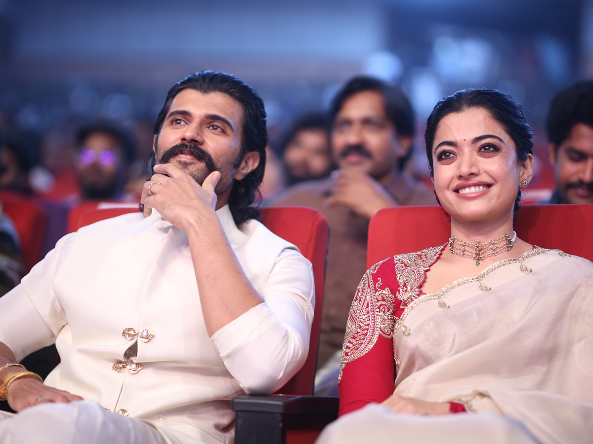 Rashmika Mandanna and Vijay Deverakonda Beautiful Photos23