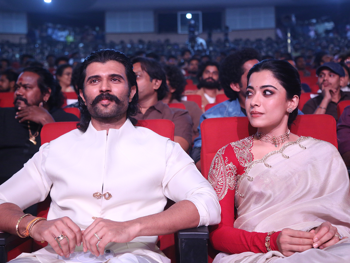Rashmika Mandanna and Vijay Deverakonda Beautiful Photos25