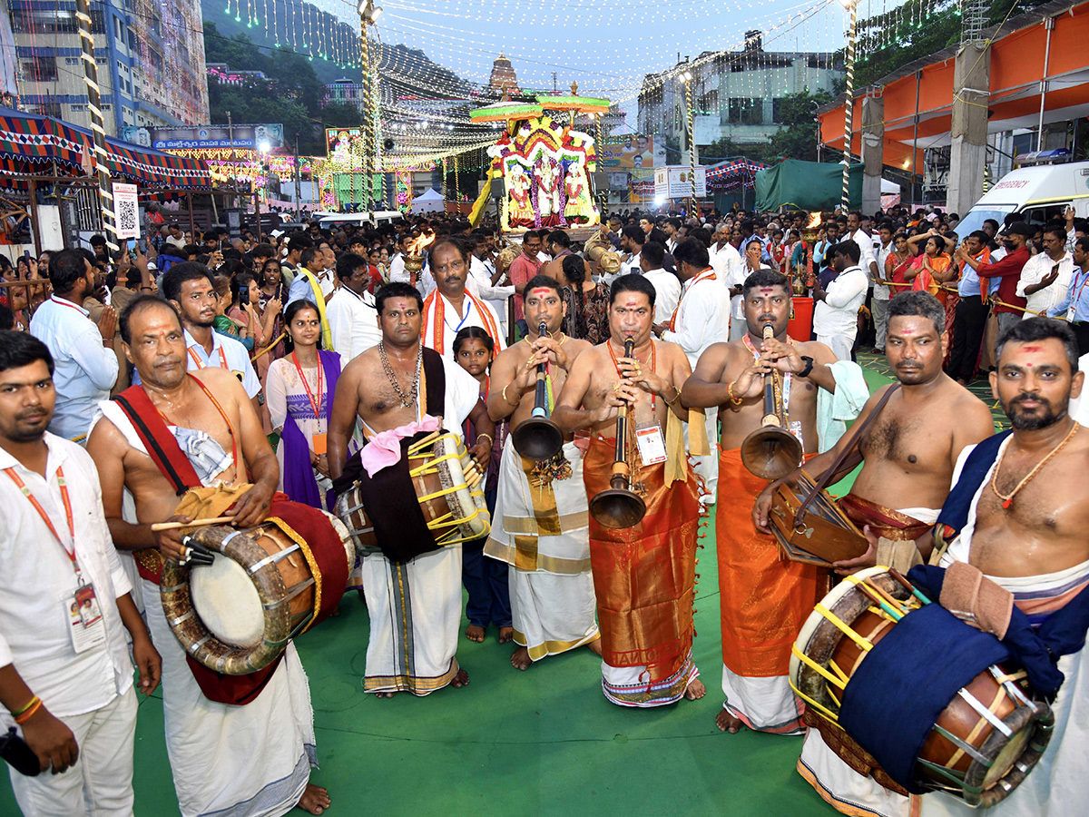 Vijayadashami 2026 Celebrations In Vijayawada Photo Gallery7