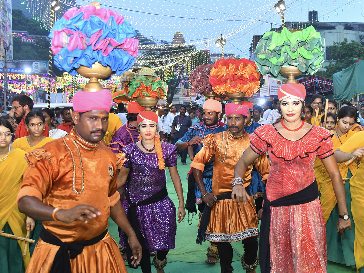 Vijayadashami 2026 Celebrations In Vijayawada Photo Gallery8