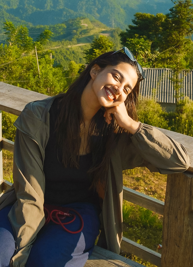 Meenakshi Chaudhary Enjoys Vietnam Trip3