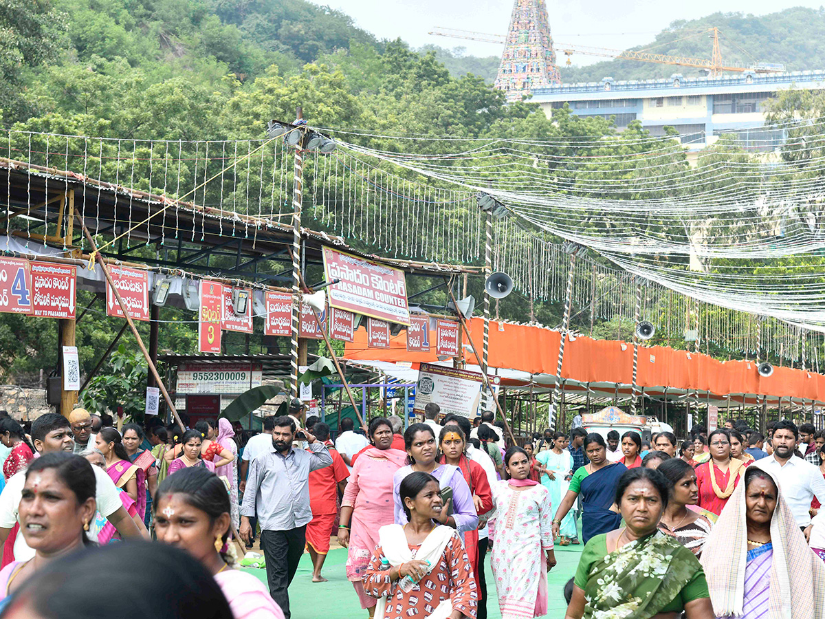 Dasara Sharannavaratri celebrations held with grandeur on Indrakeeladri10