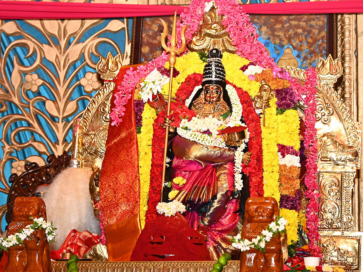 Dasara Sharannavaratri celebrations held with grandeur on Indrakeeladri17