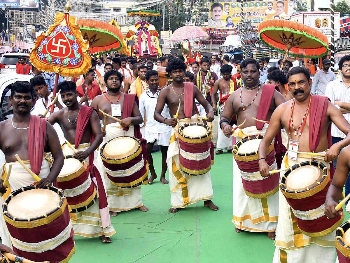 Dasara Sharannavaratri celebrations held with grandeur on Indrakeeladri24