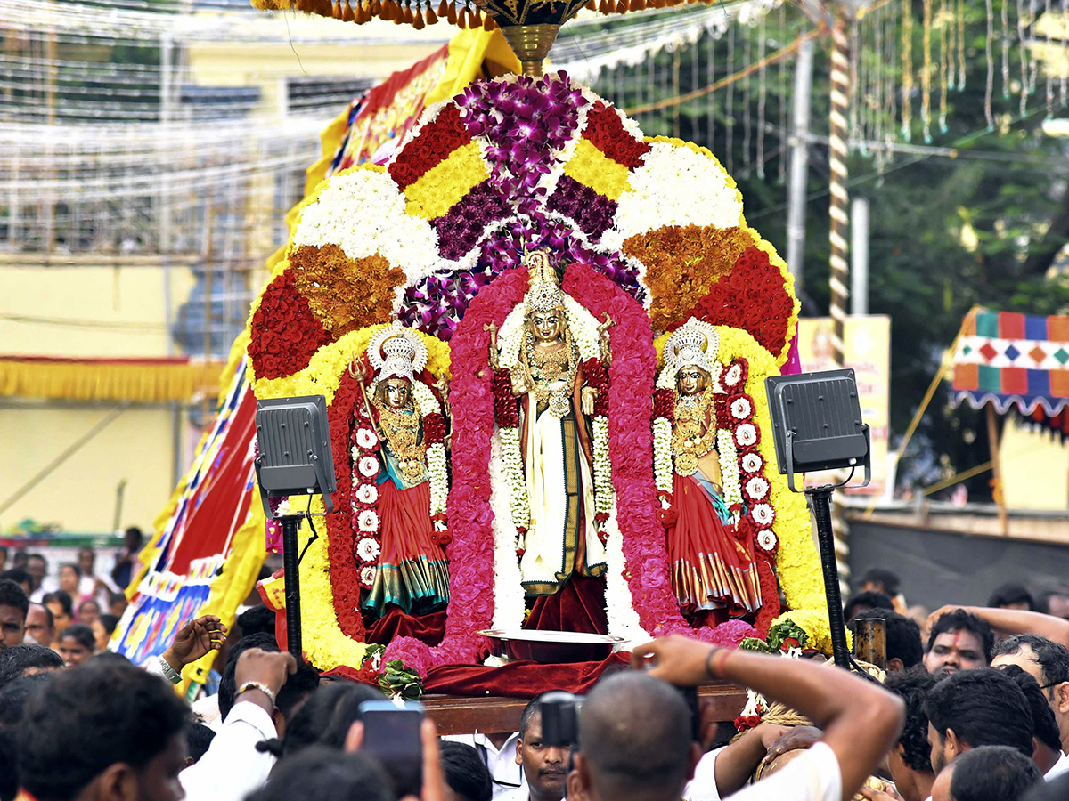 Dasara Sharannavaratri celebrations held with grandeur on Indrakeeladri26