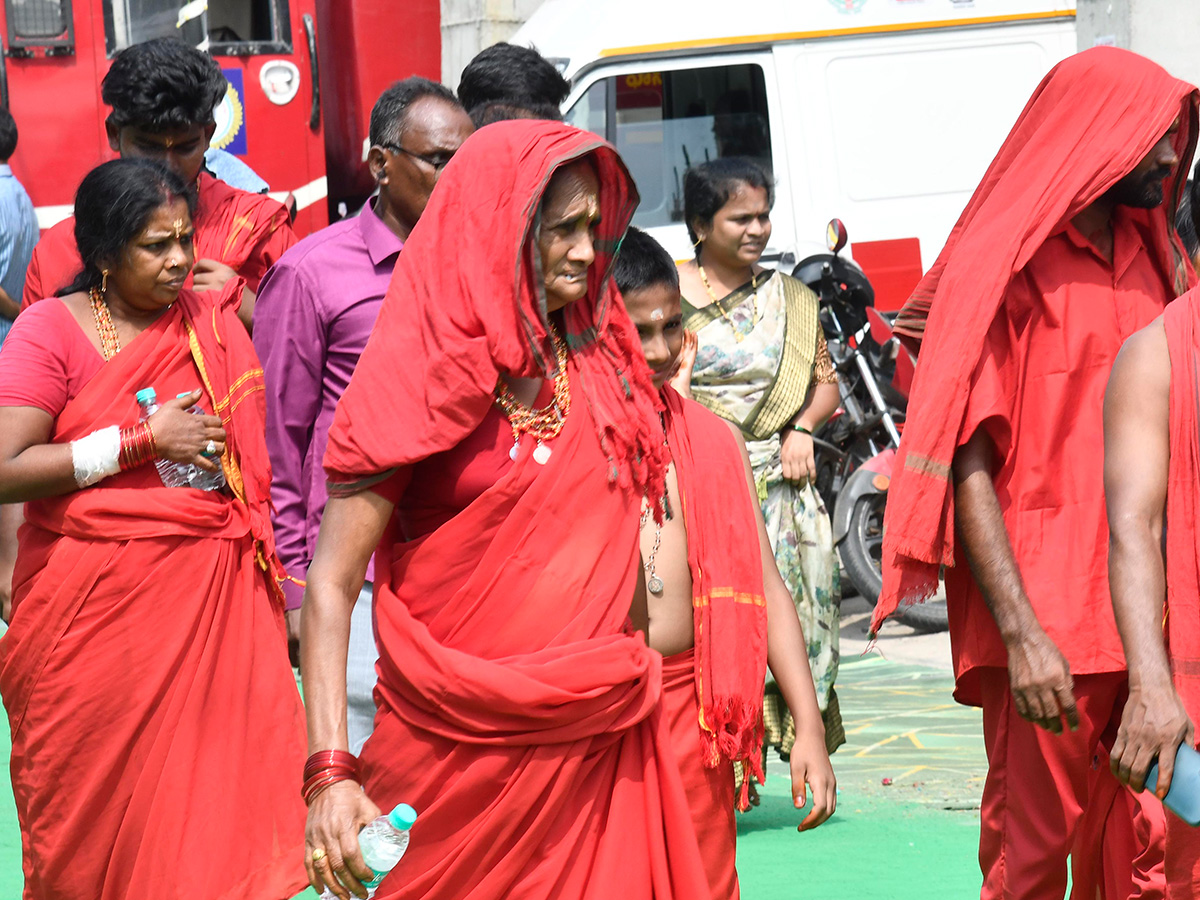 Dasara Sharannavaratri celebrations held with grandeur on Indrakeeladri4