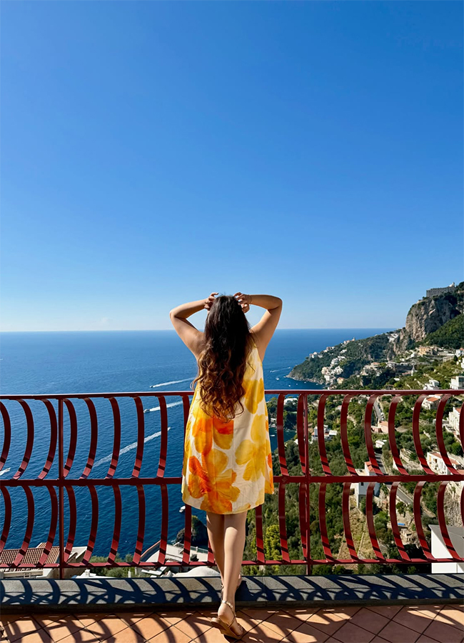 Kiran Abbavaram Wife Rahasya Gorak Italy Trip Viral Photos10
