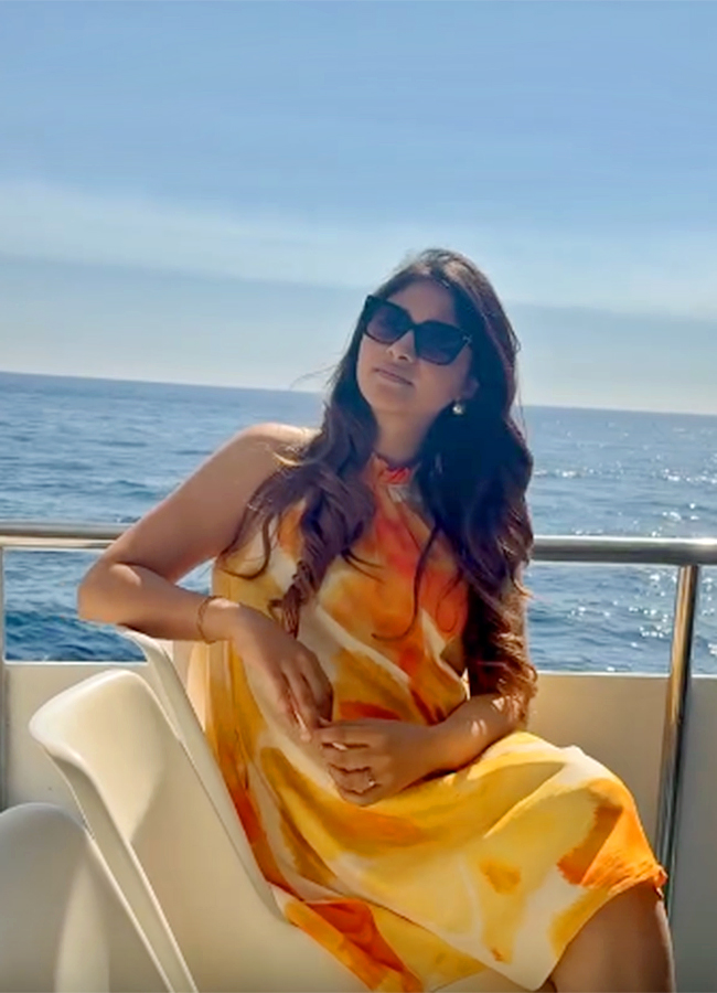 Kiran Abbavaram Wife Rahasya Gorak Italy Trip Viral Photos9