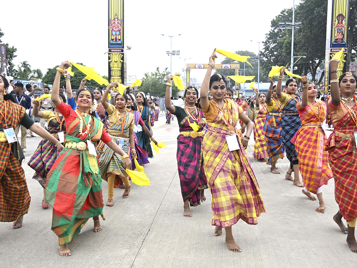 Lord Venkateswara on Kalpavriksha Vahanam28