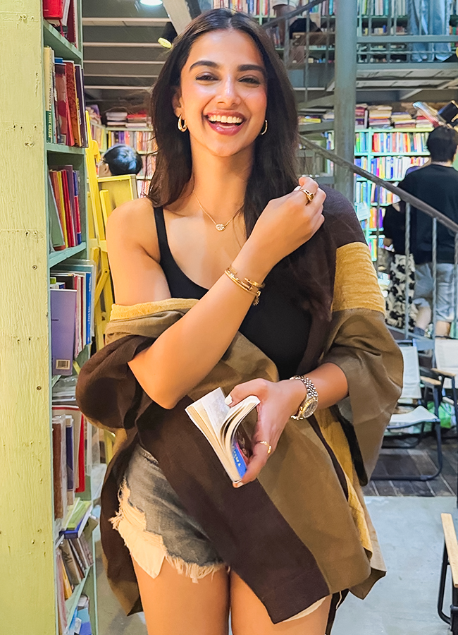 Meenakshi Chaudhary Enjoys Vietnam Trip: Photos9