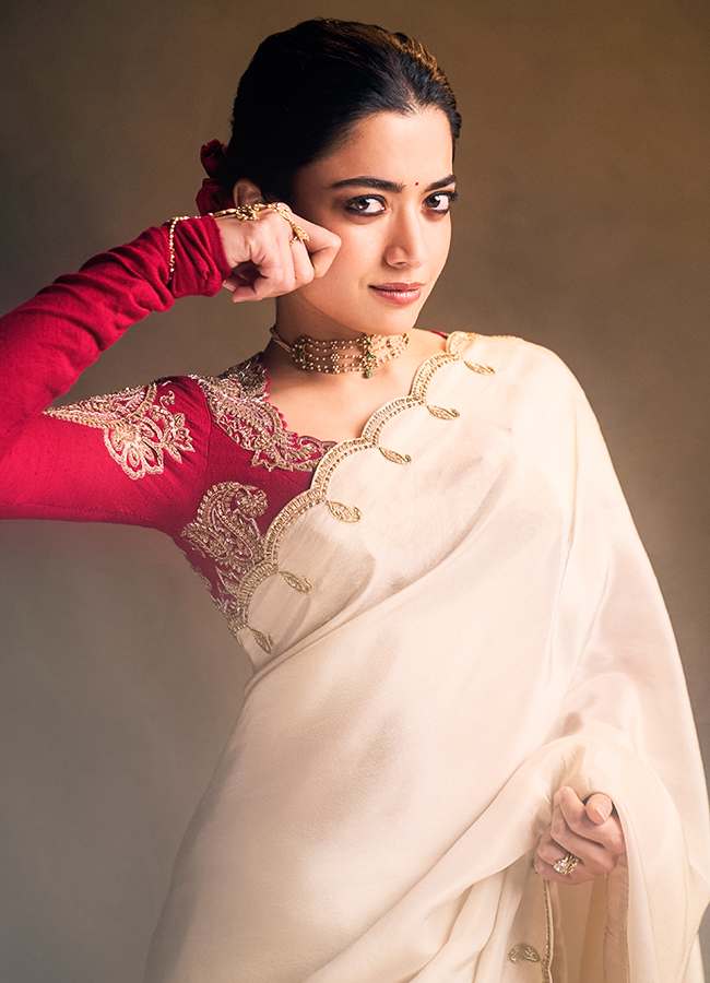 National Crush Rashmika Stuns in Saree3