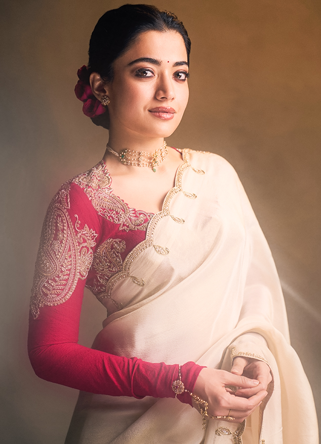 National Crush Rashmika Stuns in Saree5