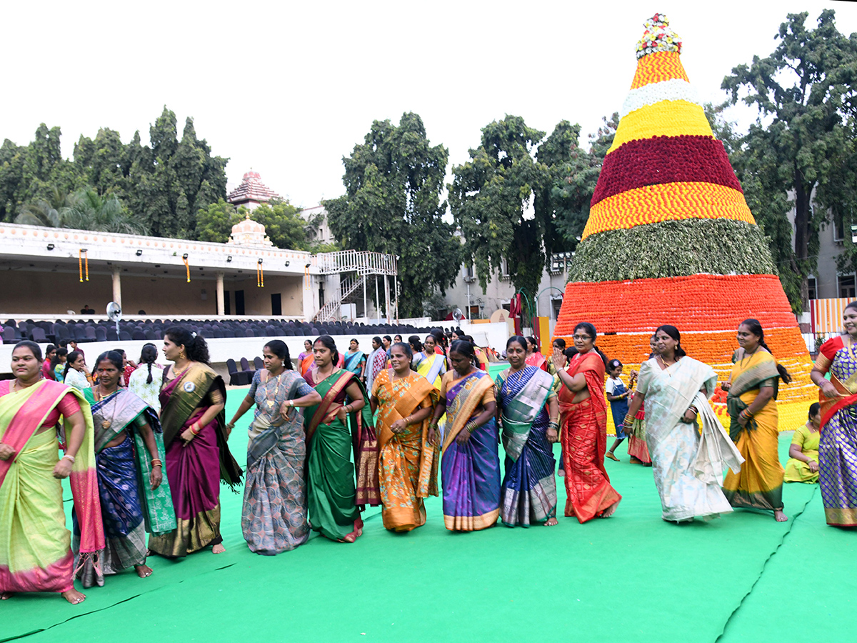 Bathukamma Celebrations at Nampally Public Gardens2