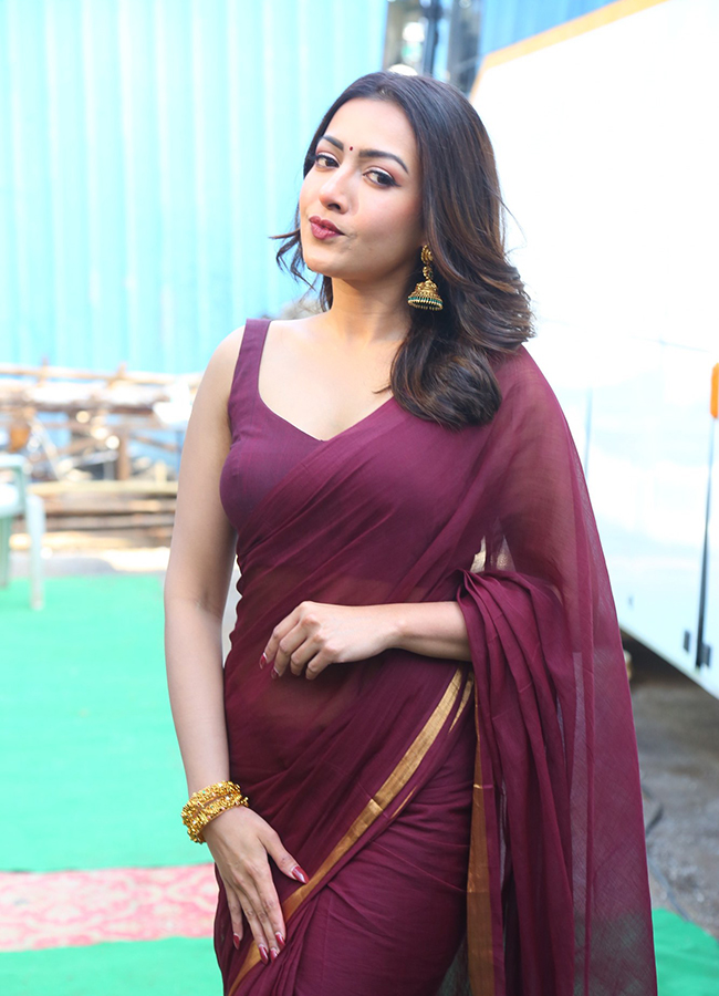 Catherine Tresa Karikaala Movie Viral Photos15