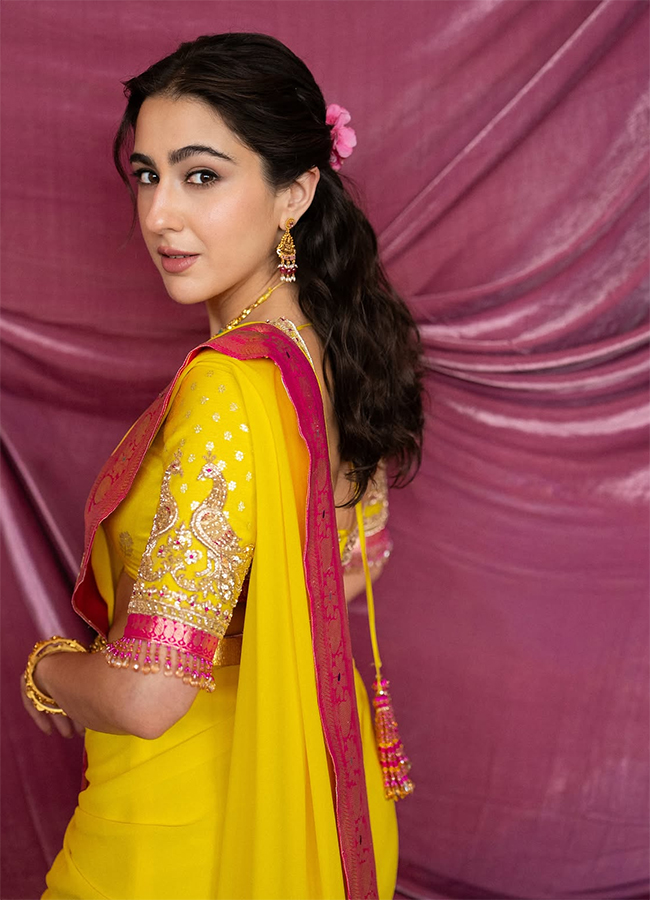 Sara Ali Khan Traditional Indian Wear Viral Photos5