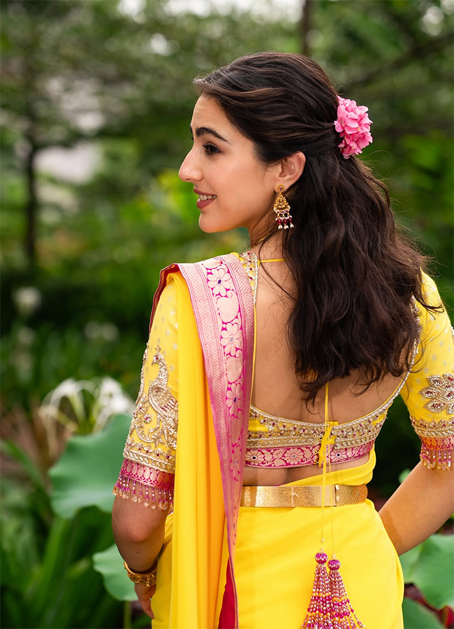 Sara Ali Khan Traditional Indian Wear Viral Photos9