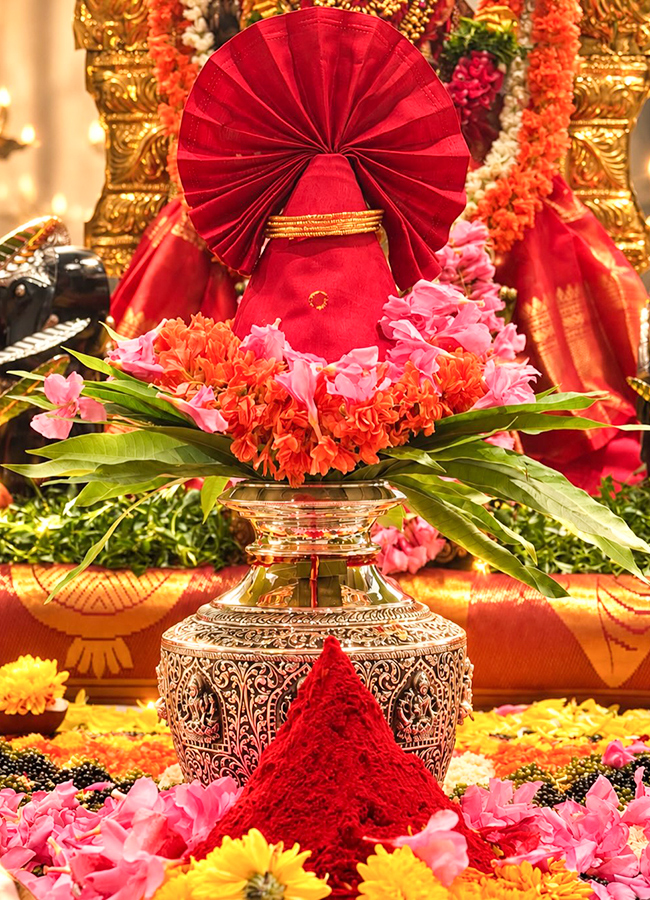Director Maruthi Performs Navratri Puja at Home8