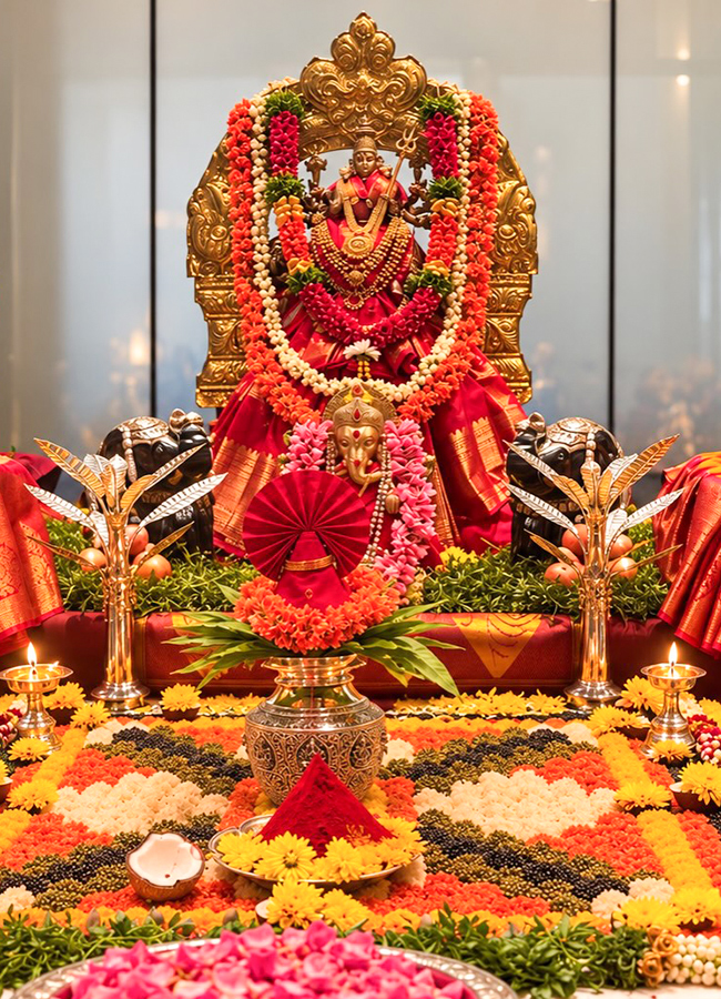 Director Maruthi Performs Navratri Puja at Home10
