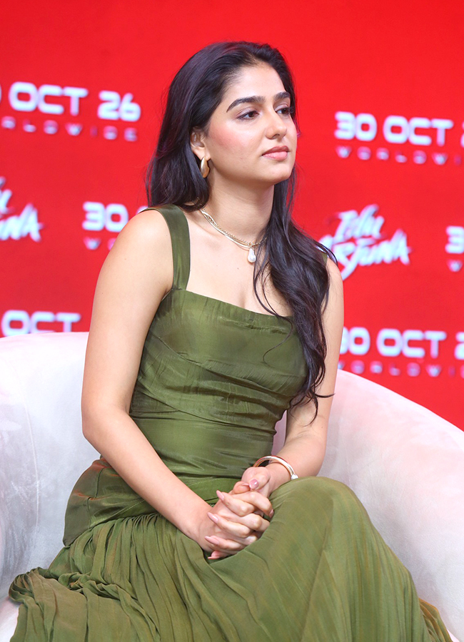 Actress Anaswara Rajan Latest Photos18