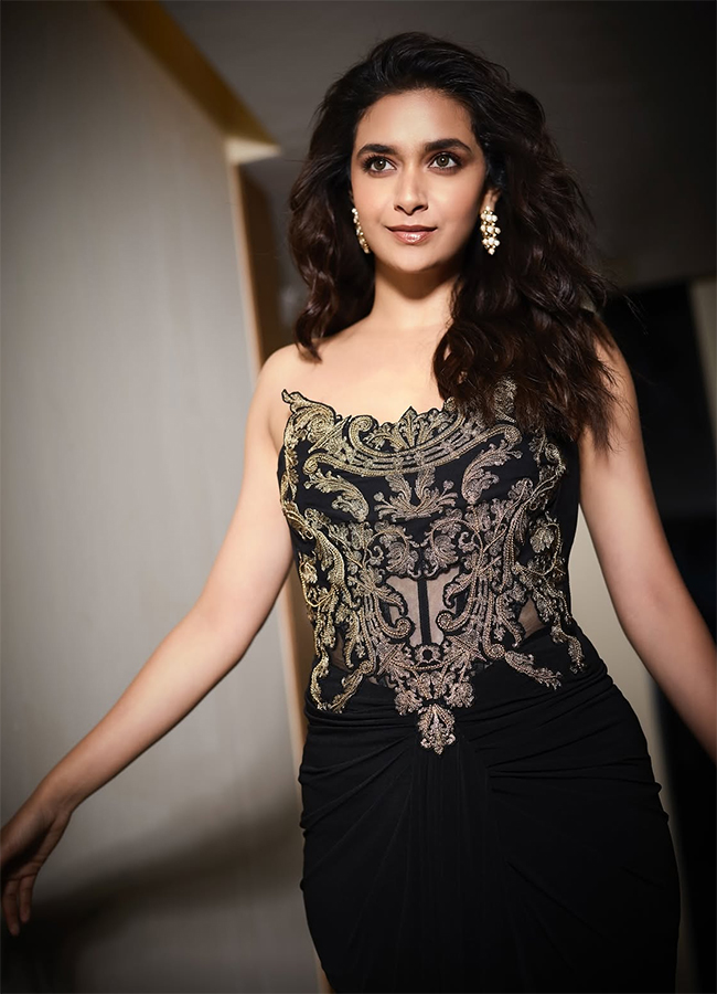 Actress Keerthy Suresh Birthday Celebrations Viral Photos13
