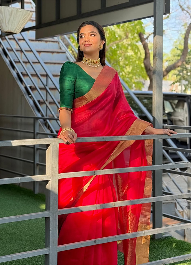 Actress Keerthy Suresh Birthday Celebrations Viral Photos9