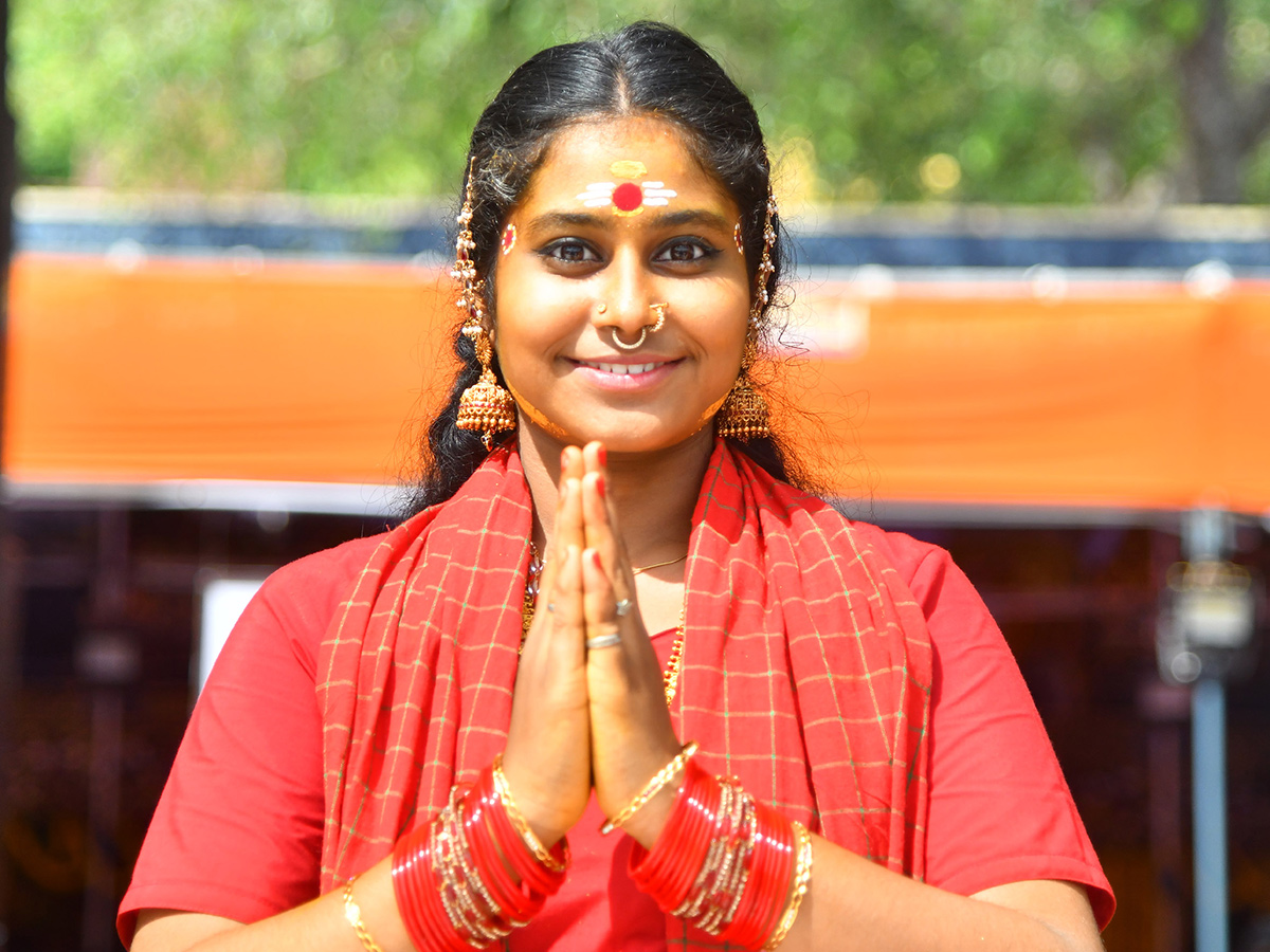 Dussehra 2026 : Huge Rush at Vijayawada Indrakeeladri11