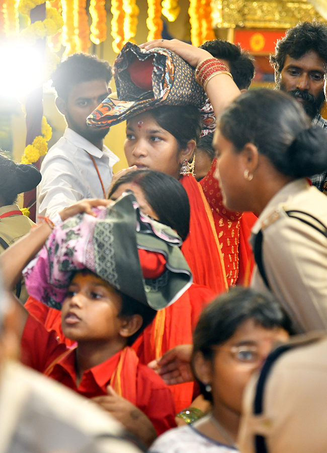 Dussehra 2026 : Huge Rush at Vijayawada Indrakeeladri31