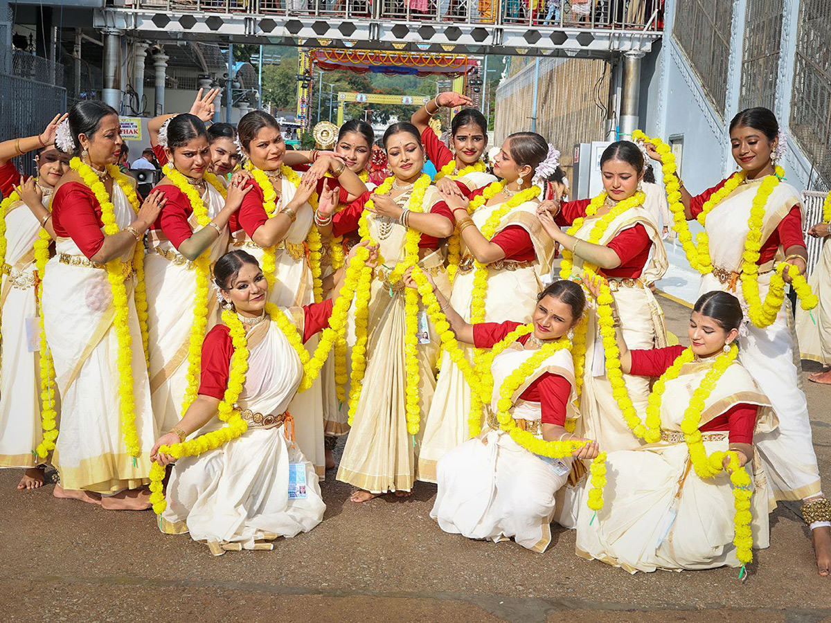 Srivari Navaratri Brahmotsavams Hanumantha Vahana Seva8
