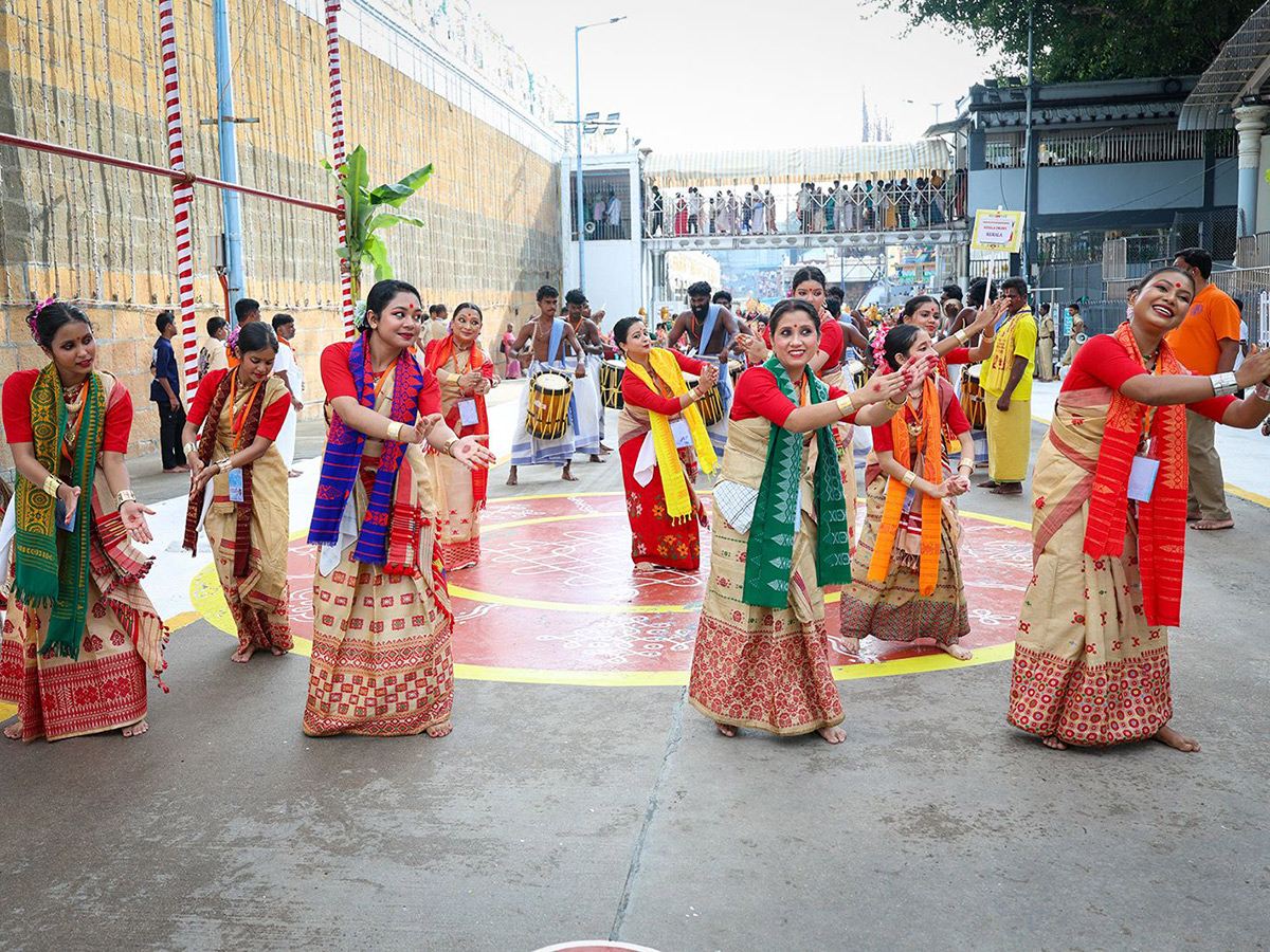 Srivari Navaratri Brahmotsavams Hanumantha Vahana Seva9