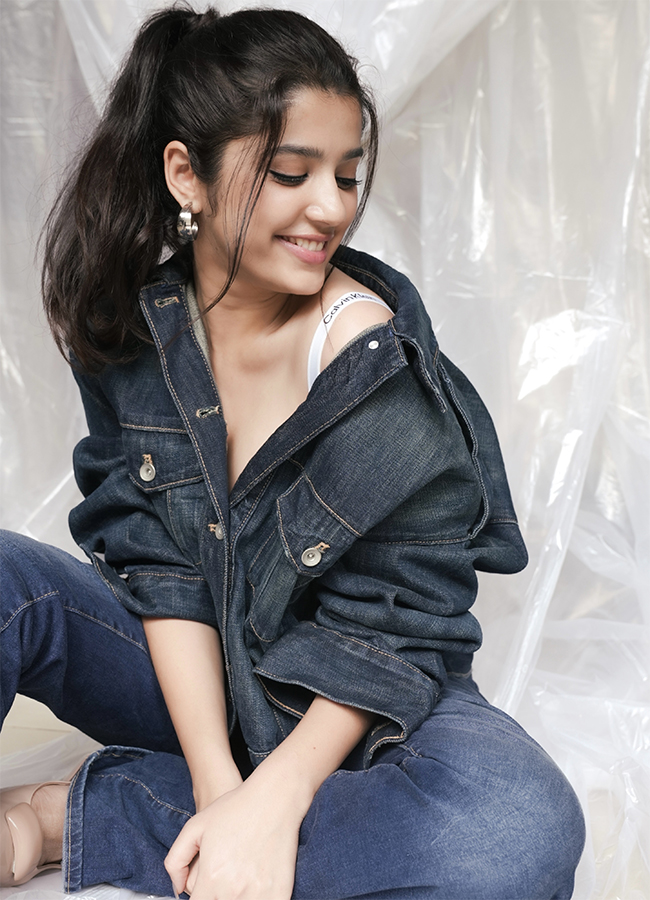 Actress Devika Bhatt Tollywood New Movie Viral Photos11