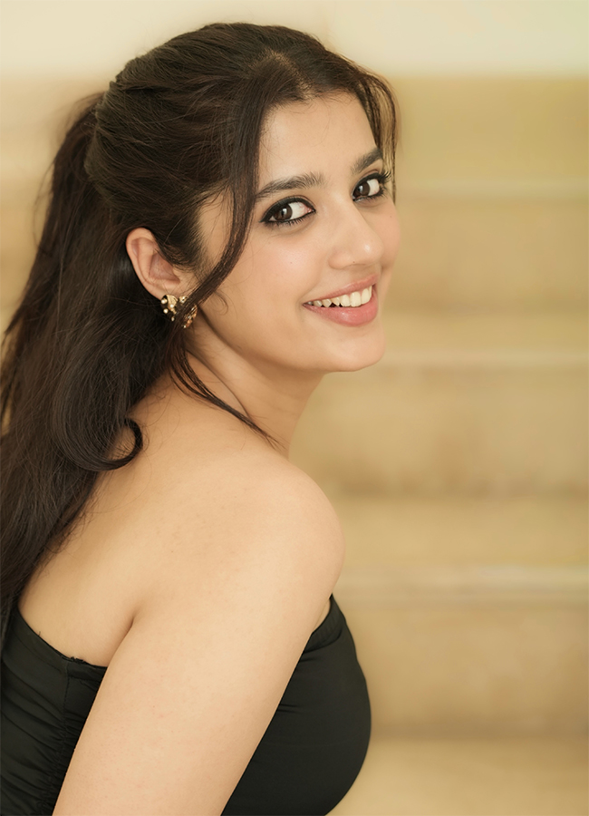 Actress Devika Bhatt Tollywood New Movie Viral Photos13