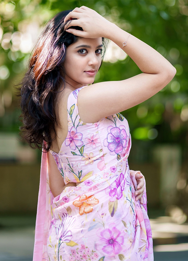 Actress Devika Bhatt Tollywood New Movie Viral Photos17