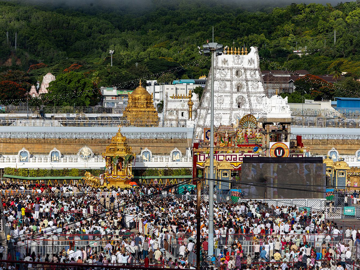 Navratri Brahmotsavam in Tirumala HD Photos10