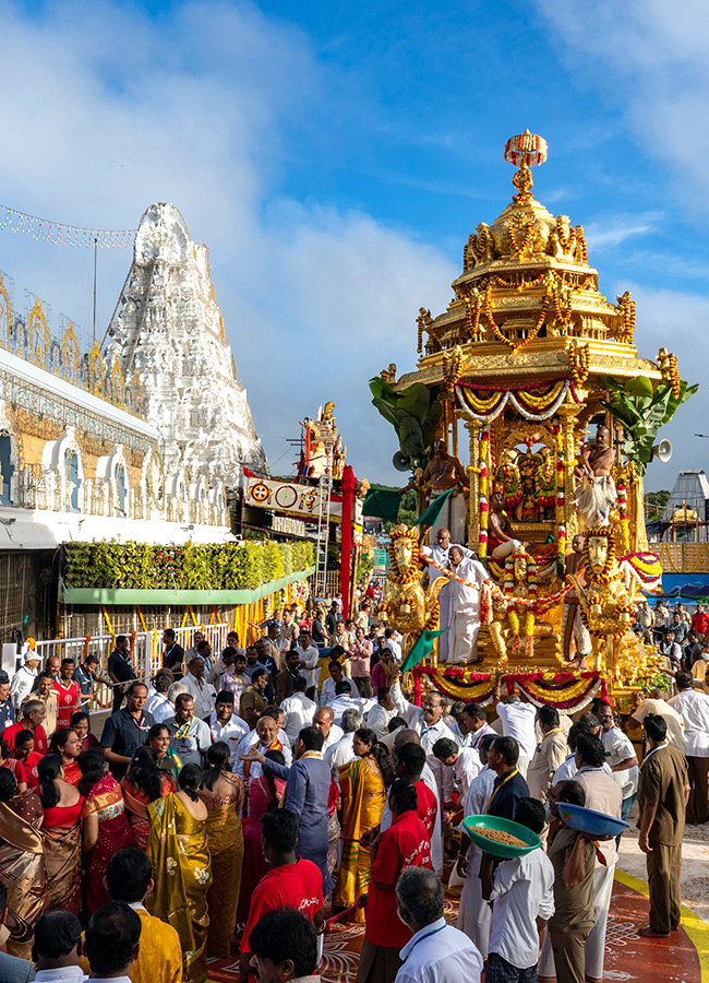 Navratri Brahmotsavam in Tirumala HD Photos15
