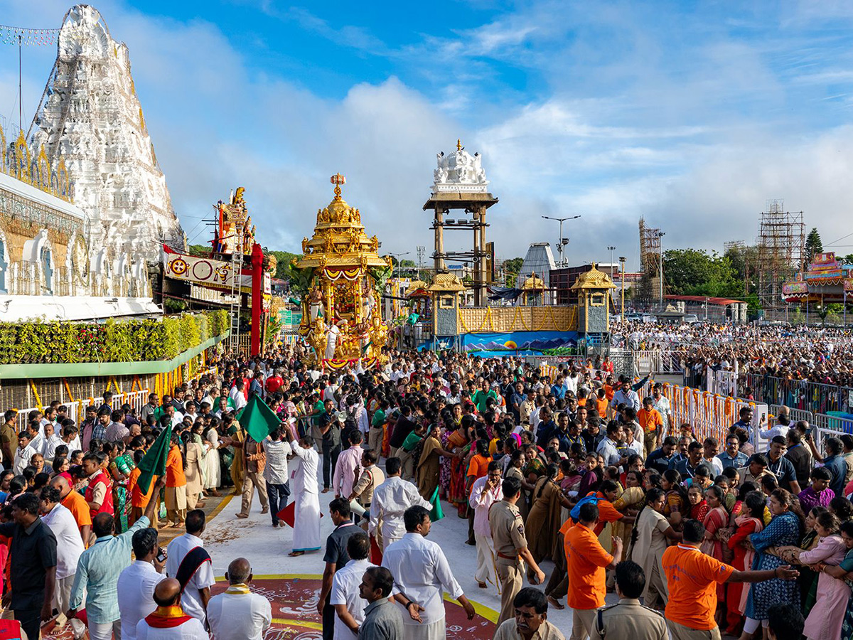 Navratri Brahmotsavam in Tirumala HD Photos3