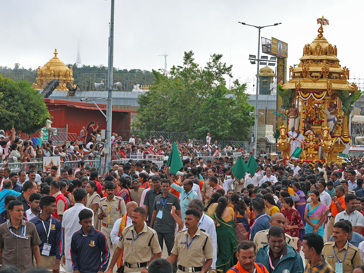 Navratri Brahmotsavam in Tirumala HD Photos4