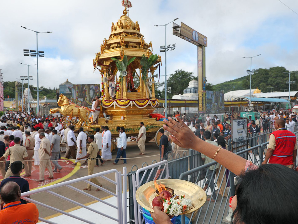 Navratri Brahmotsavam in Tirumala HD Photos5