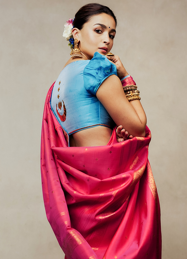 Alia Bhatt Navratri Special Photos 8