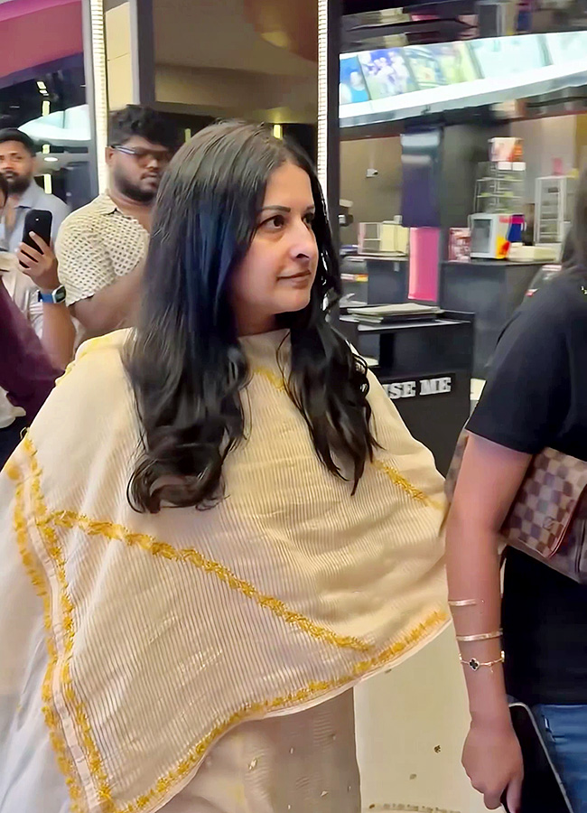 CM Vijay’s Wife Sangeetha Watches Son Jason Sanjay’s ‘Sigma’ Photos2